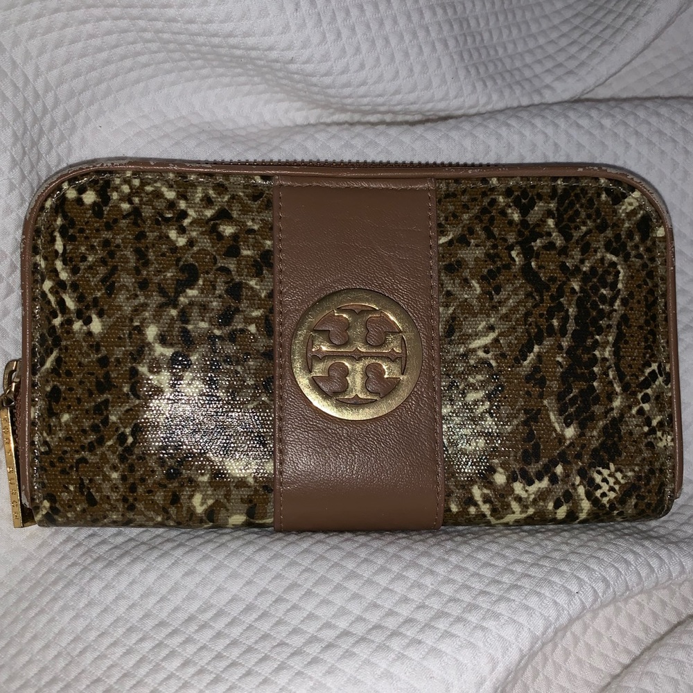 Tory Burch Long Wallet